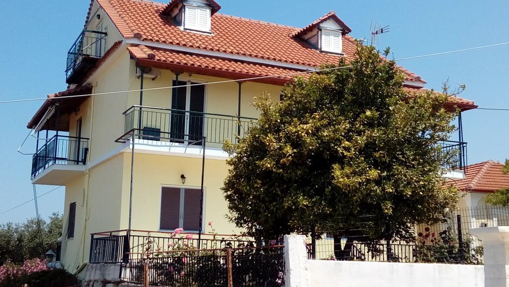 Villa Nefeli Loútsa Zewnętrze zdjęcie